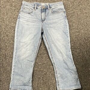 Lee Mid Rise Regular Fit Blue Jean Capris